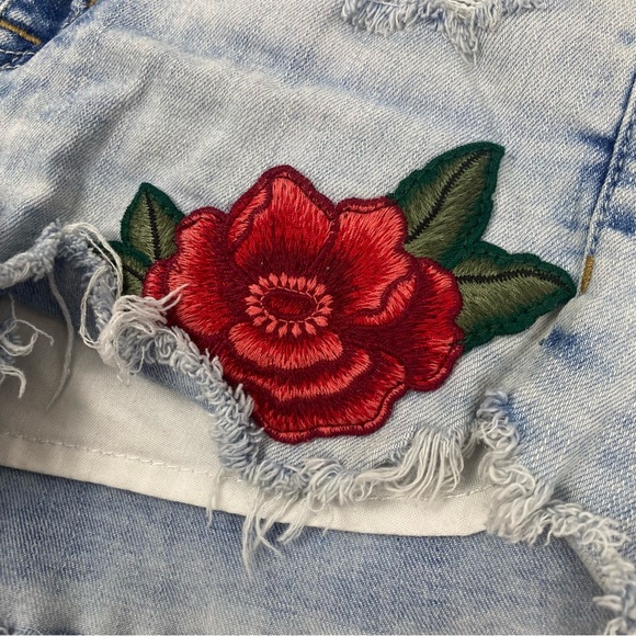 American Eagle Outfitters Embroidered High Rise Shorties - Picture 2 of 10